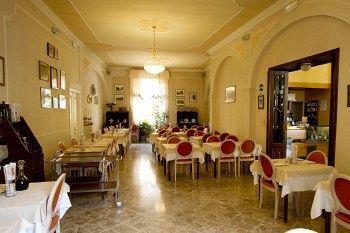 וארזה ליגורה Albergo Amici מראה חיצוני תמונה